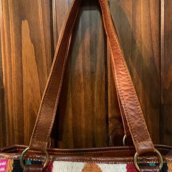Ariat Women's Brown and Multicolor Shoulder Bag - Picture 9 of 11
